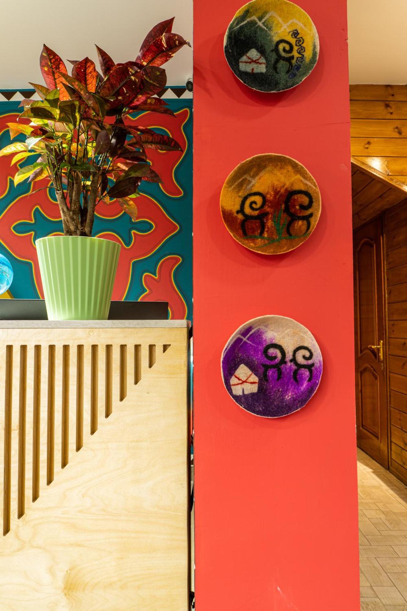 People Hostel & Coworking Bishkek Exterior photo